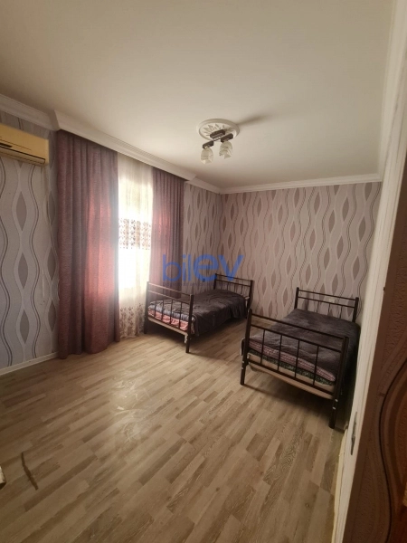 Satış 5 otaqlı Həyət evi  8m², Bakı