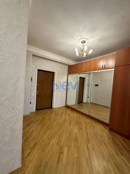 Aylıq Kirayə 2 otaqlı Yeni Tikili bina evi  95m², Bakı