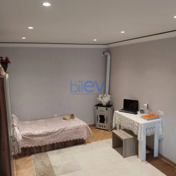 Aylıq Kirayə 2 otaqlı Köhnə Tikili bina evi  55m², Bakı