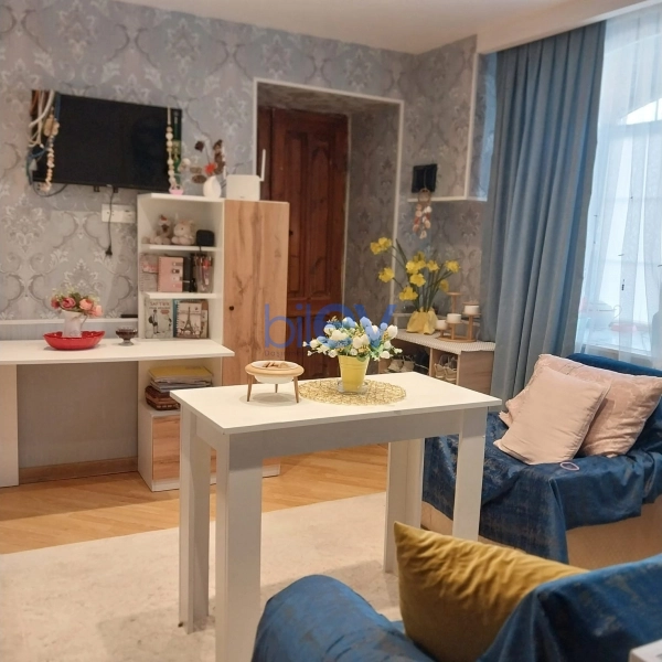 Aylıq Kirayə 2 otaqlı Köhnə Tikili bina evi  55m², Bakı