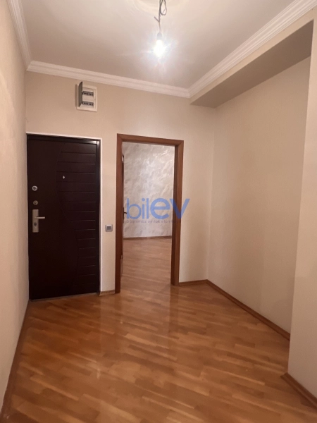 Aylıq Kirayə 4 otaqlı Köhnə Tikili bina evi  90m², Bakı