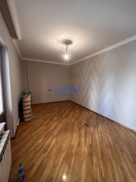 Aylıq Kirayə 4 otaqlı Köhnə Tikili bina evi  90m², Bakı