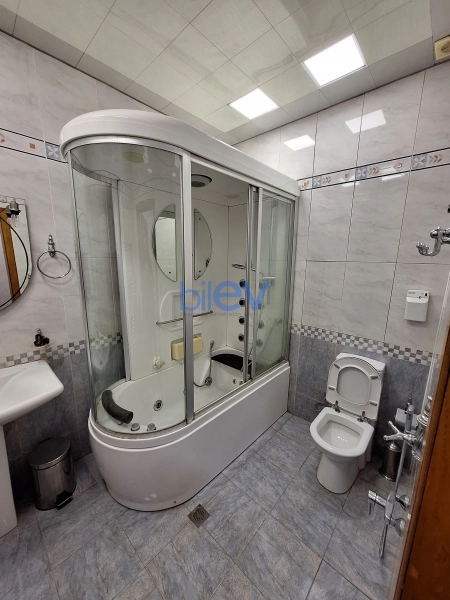 Aylıq Kirayə 3 otaqlı Yeni Tikili bina evi  140m², Bakı