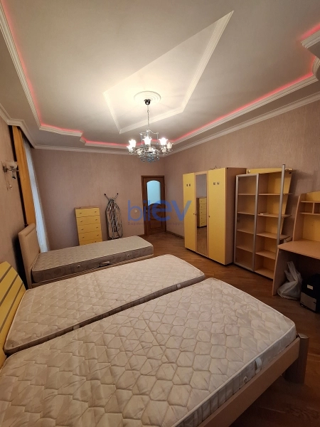 Aylıq Kirayə 3 otaqlı Yeni Tikili bina evi  140m², Bakı