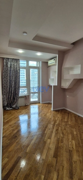 Satış 2 otaqlı Yeni Tikili bina evi  65m², Bakı