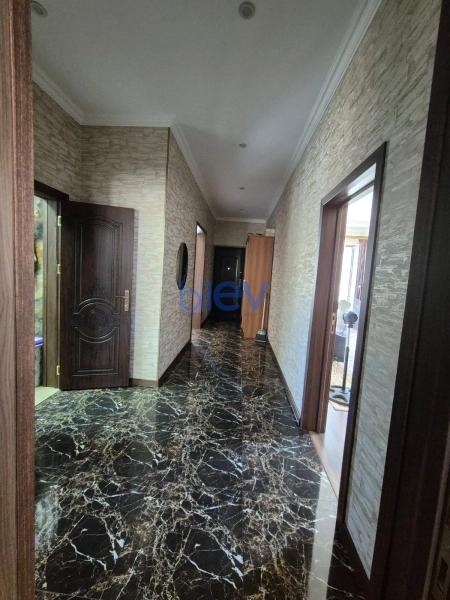Satış 3 otaqlı Həyət evi  300m², Bakı