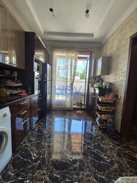 Satış 3 otaqlı Həyət evi  300m², Bakı