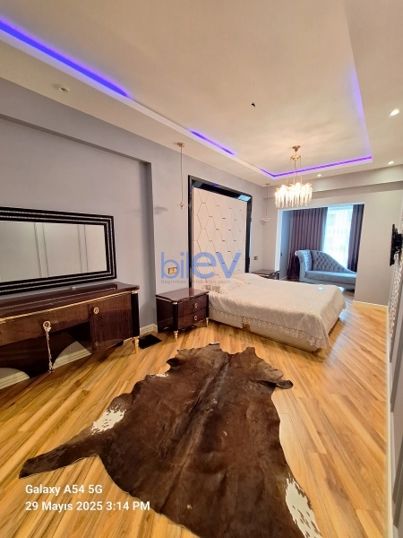 Satış 3 otaqlı Yeni Tikili bina evi  141m², Bakı