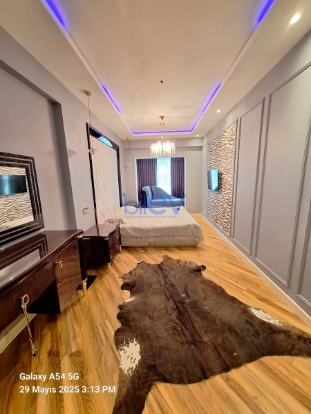 Satış 3 otaqlı Yeni Tikili bina evi  141m², Bakı