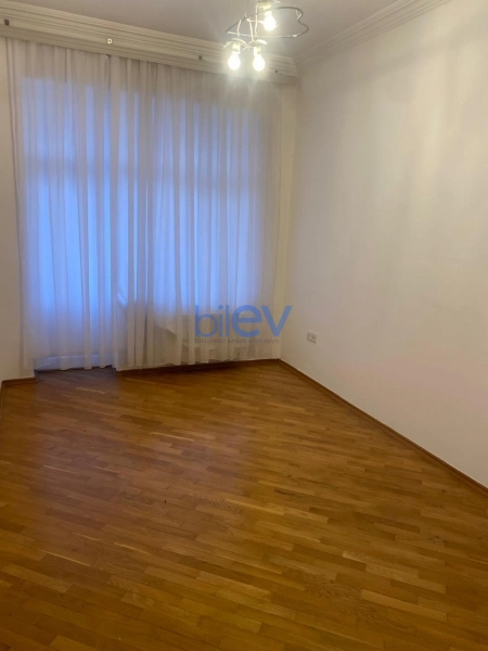 Aylıq Kirayə 4 otaqlı Yeni Tikili bina evi  170m², Bakı