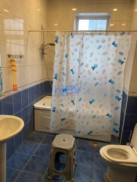 Aylıq Kirayə 4 otaqlı Yeni Tikili bina evi  170m², Bakı