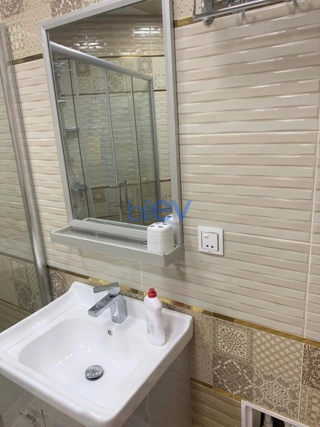 Aylıq Kirayə 2 otaqlı Yeni Tikili bina evi  80m², Bakı
