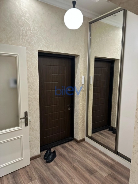 Aylıq Kirayə 3 otaqlı Yeni Tikili bina evi  85m², Bakı