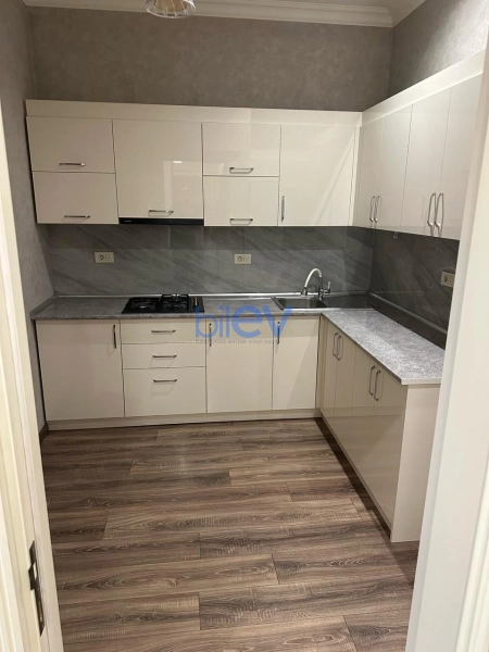 Aylıq Kirayə 3 otaqlı Yeni Tikili bina evi  85m², Bakı