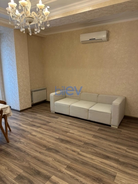 Aylıq Kirayə 3 otaqlı Yeni Tikili bina evi  85m², Bakı