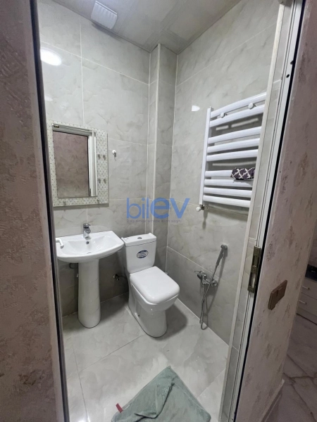 Aylıq Kirayə 2 otaqlı Köhnə Tikili bina evi  52m², Bakı