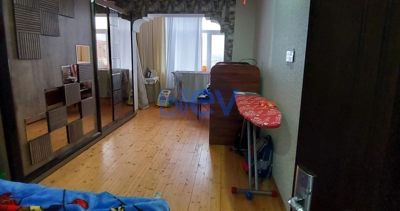 Satış 3 otaqlı Köhnə Tikili bina evi  89m², Bakı