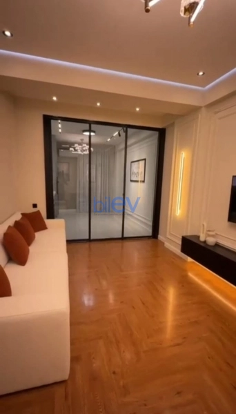Satış 2 otaqlı Yeni Tikili bina evi  80m², Bakı