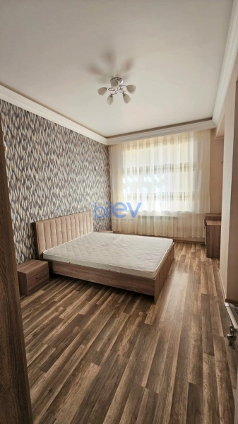 Aylıq Kirayə 2 otaqlı Yeni Tikili bina evi  90m², Bakı