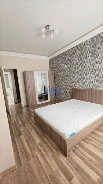 Aylıq Kirayə 2 otaqlı Yeni Tikili bina evi  90m², Bakı