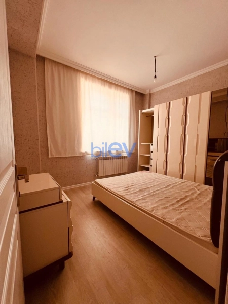 Aylıq Kirayə 3 otaqlı Yeni Tikili bina evi  68m², Bakı