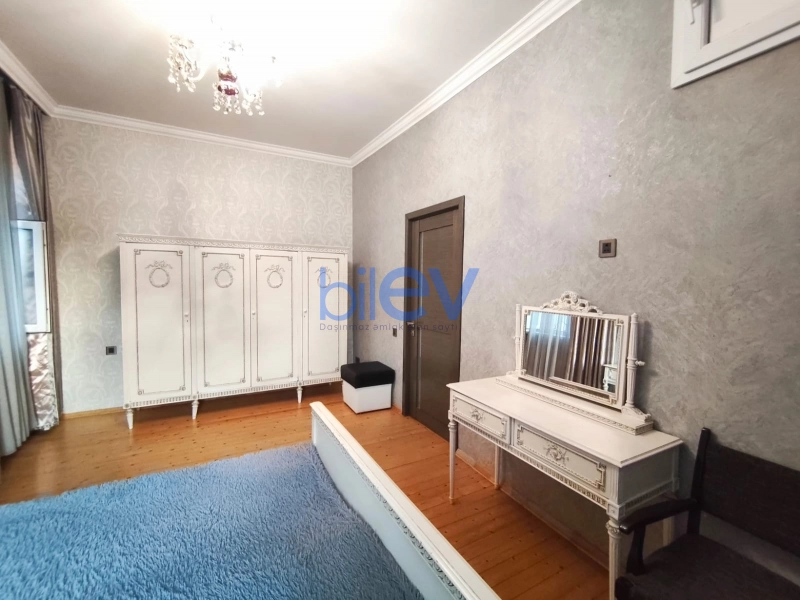 Aylıq Kirayə 4 otaqlı Həyət evi  130m², Bakı