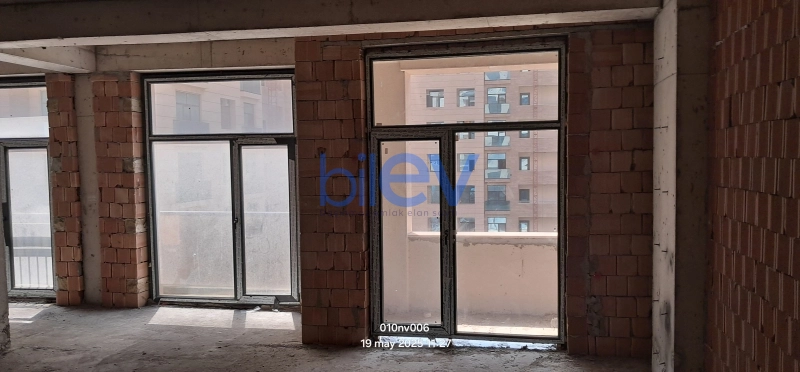 Satış 4 otaqlı Yeni Tikili bina evi  195m², Bakı