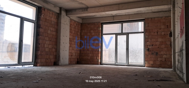 Satış 4 otaqlı Yeni Tikili bina evi  195m², Bakı