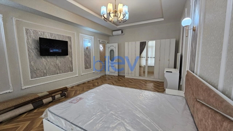 Aylıq Kirayə 3 otaqlı Yeni Tikili bina evi  146m², Bakı