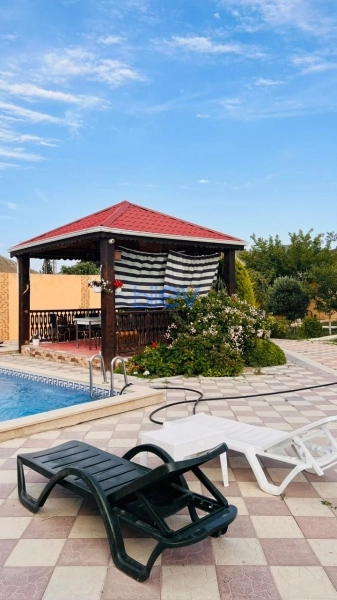 Günlük Kirayə 7 otaqlı Bağ evi  300m², Bakı