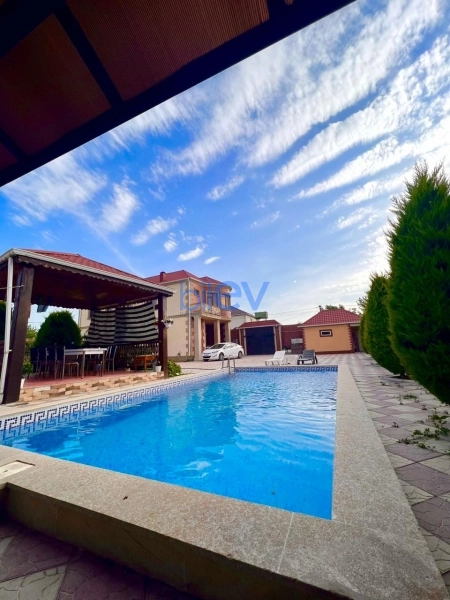 Günlük Kirayə 7 otaqlı Bağ evi  300m², Bakı