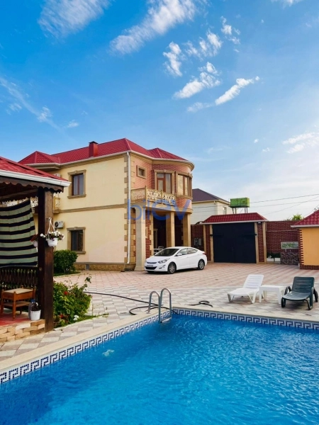 Günlük Kirayə 7 otaqlı Bağ evi  300m², Bakı
