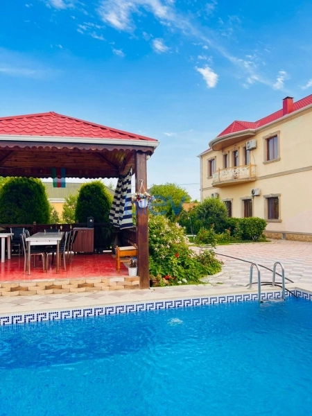 Günlük Kirayə 7 otaqlı Bağ evi  300m², Bakı