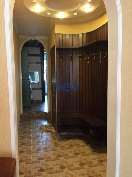 Aylıq Kirayə 2 otaqlı Köhnə Tikili bina evi  65m², Bakı