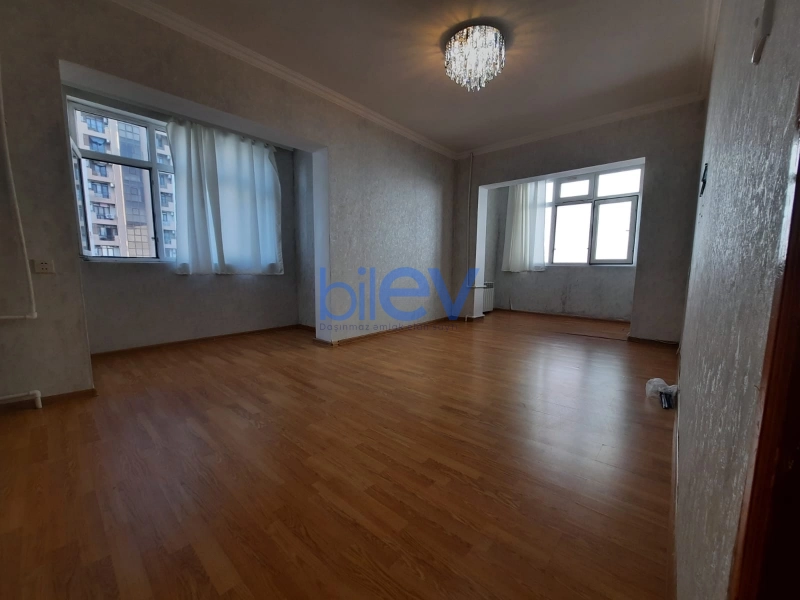 Aylıq Kirayə 2 otaqlı Köhnə Tikili bina evi  70m², Bakı