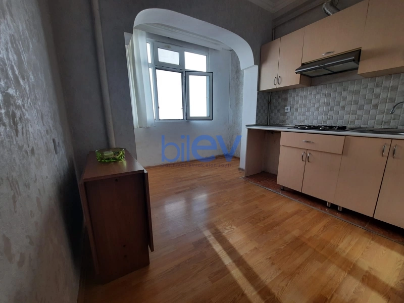 Aylıq Kirayə 2 otaqlı Köhnə Tikili bina evi  70m², Bakı