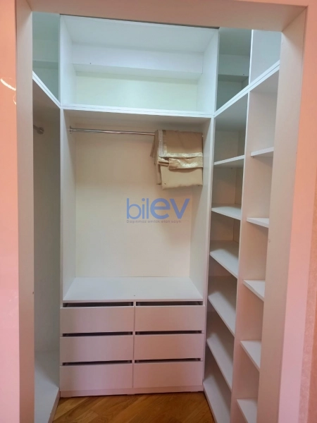 Aylıq Kirayə 3 otaqlı Yeni Tikili bina evi  82m², Bakı