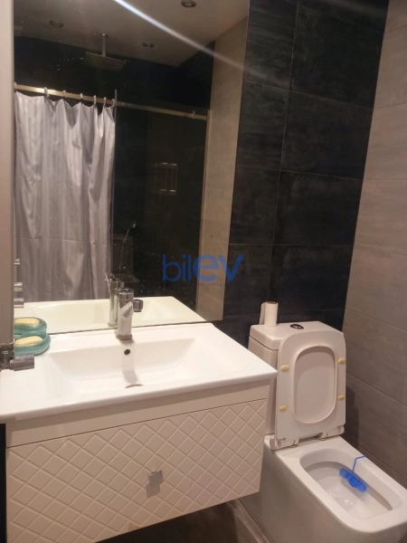 Aylıq Kirayə 3 otaqlı Yeni Tikili bina evi  82m², Bakı