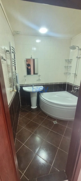 Aylıq Kirayə 3 otaqlı Yeni Tikili bina evi  105m², Bakı