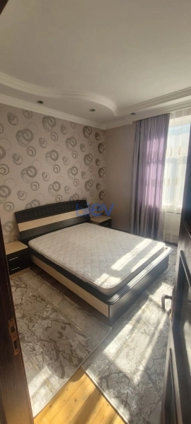 Aylıq Kirayə 3 otaqlı Yeni Tikili bina evi  105m², Bakı