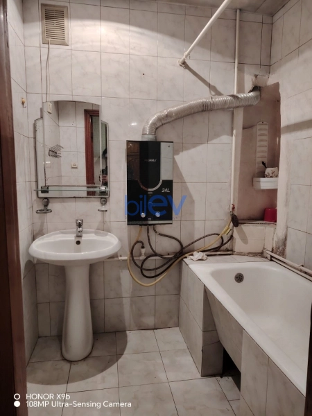 Aylıq Kirayə 3 otaqlı Köhnə Tikili bina evi  45m², Bakı