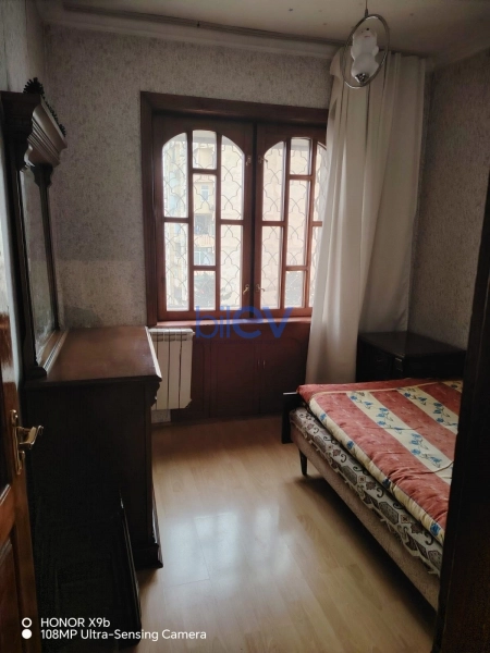 Aylıq Kirayə 3 otaqlı Köhnə Tikili bina evi  45m², Bakı