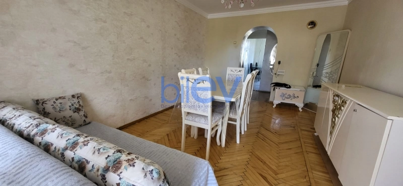 Aylıq Kirayə 3 otaqlı Köhnə Tikili bina evi  72m², Bakı