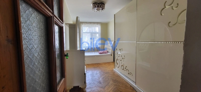 Aylıq Kirayə 3 otaqlı Köhnə Tikili bina evi  72m², Bakı