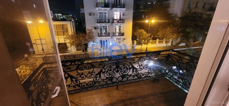 Aylıq Kirayə 3 otaqlı Köhnə Tikili bina evi  72m², Bakı