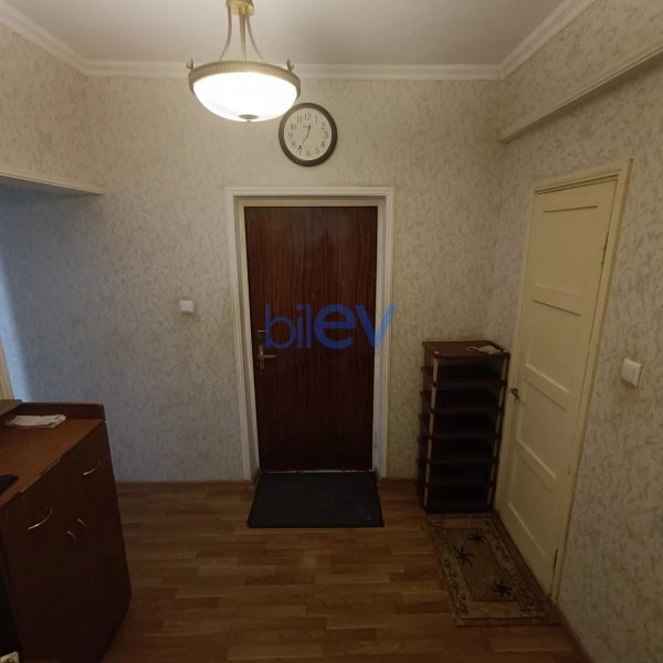 Aylıq Kirayə 3 otaqlı Köhnə Tikili bina evi  70m², Bakı