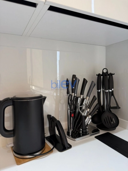Aylıq Kirayə 3 otaqlı Yeni Tikili bina evi  110m², Bakı