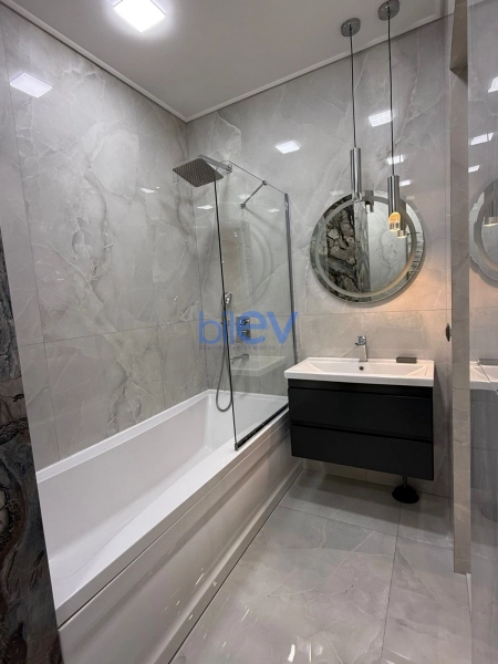 Aylıq Kirayə 3 otaqlı Yeni Tikili bina evi  110m², Bakı