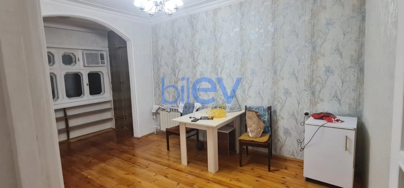 Aylıq Kirayə 3 otaqlı Köhnə Tikili bina evi  70m², Bakı