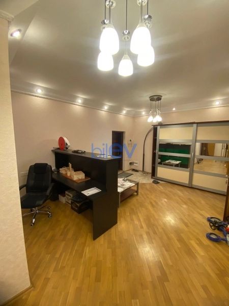 Aylıq Kirayə 4 otaqlı Ofis  160m², Bakı